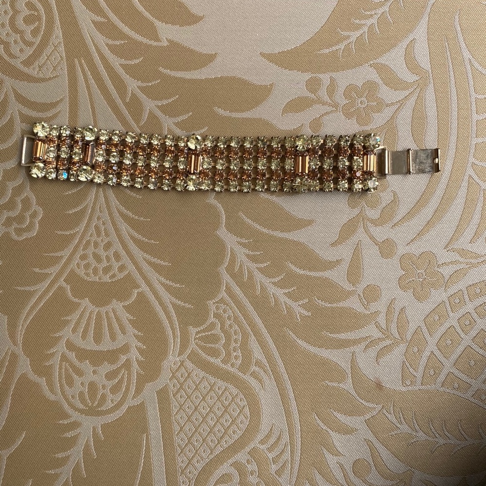 Stunning Vintage rhinestone bracelet